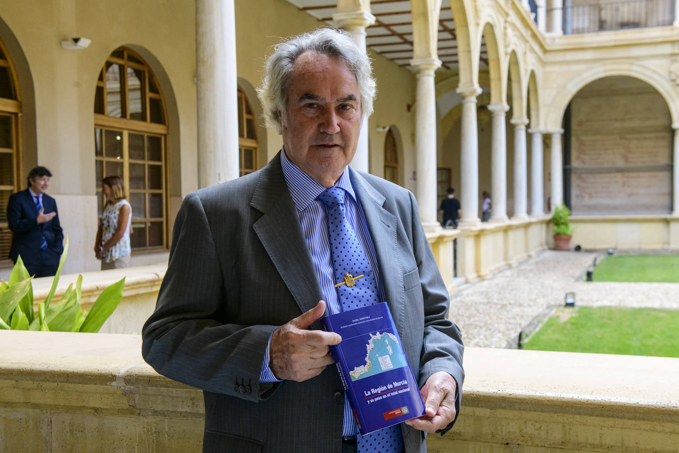 Ángel Martínez: «La Región de Murcia es una isla en el Arco Mediterráneo»