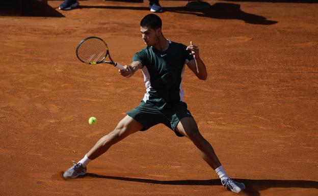 Horario y dónde ver el partido entre Carlos Alcaraz y Nicola Kuhn de primera ronda del ATP 500 de Hamburgo