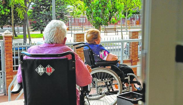 El IMAS confirma que no aplicará los nuevos criterios del Ministerio para las residencias