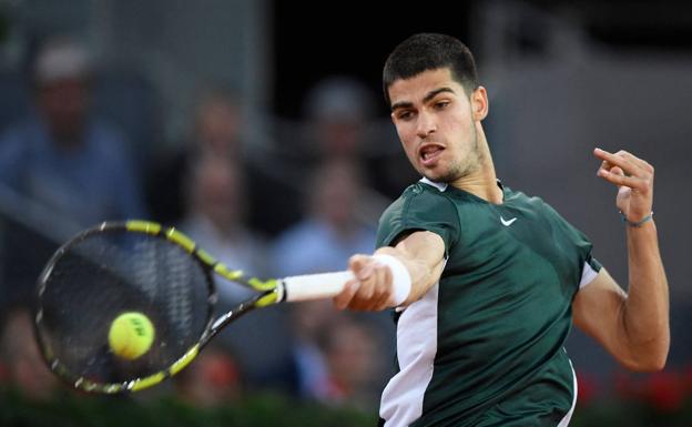 Alcaraz huye de otra emboscada frente al serbio Krajinovic