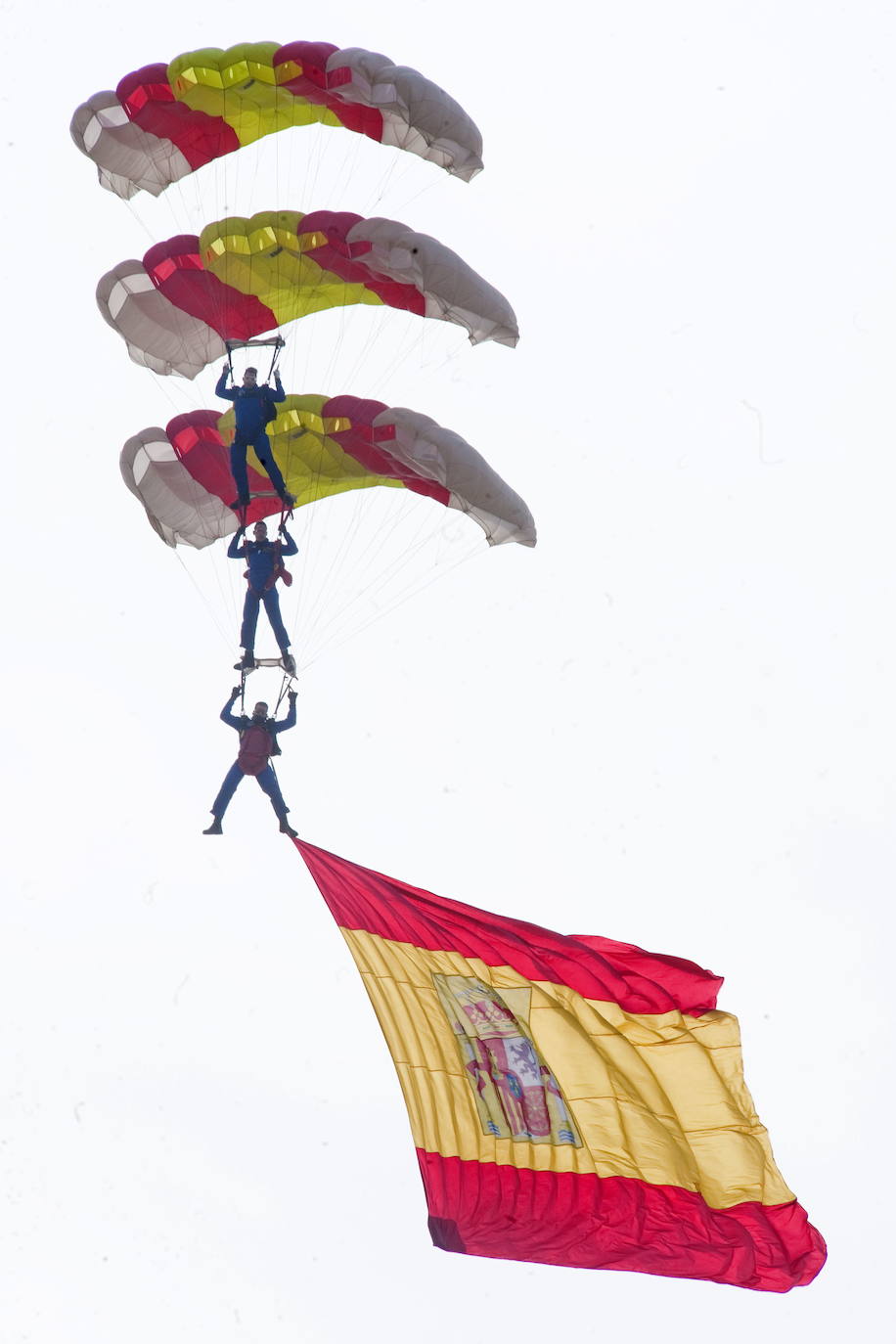 Los 75 años de la Escuela Militar de Paracaidismo Méndez Parada, en imágenes