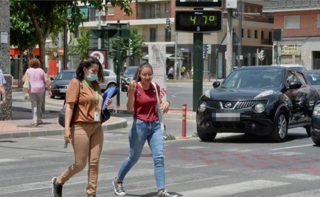 Tres municipios de la Región de Murcia alcanzan este lunes los 45 grados