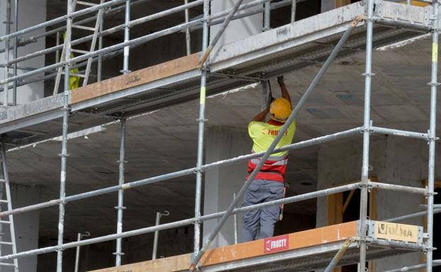 La Región de Murcia es una de las autonomías donde más horas se trabaja