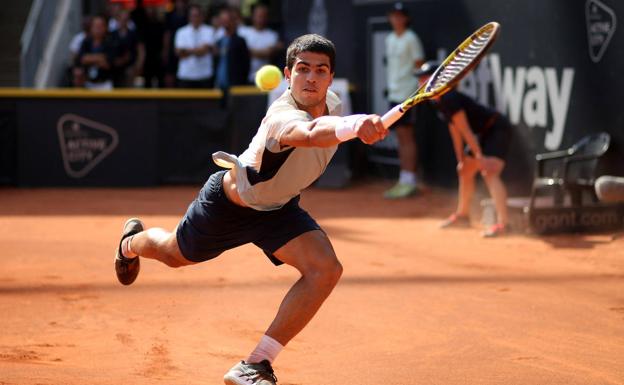 Horario y dónde ver el partido entre Carlos Alcaraz y Norbert Gombos en el ATP 250 de Umag