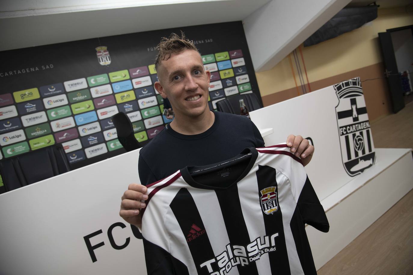 La presentación de Pablo de Blasis, en imágenes