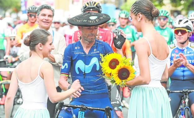 Emotivo homenaje a Valverde en la Clásica de San Sebastián