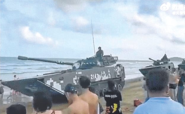 Chinese tanks deployed on the beach in Fujian, just 160 kilometers from Taiwan. 