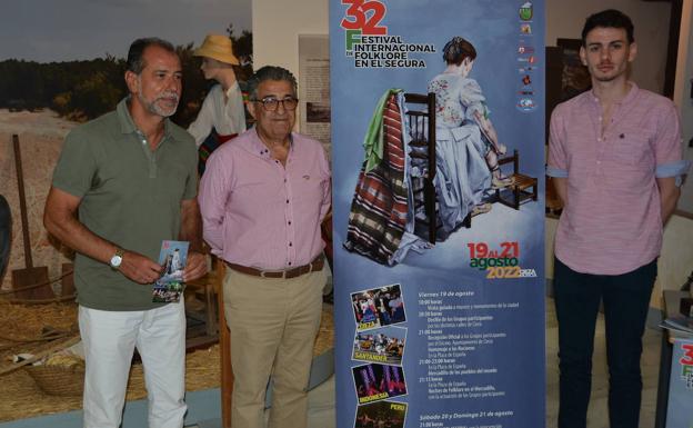 Grupos de Indonesia, Senegal, Perú y España participarán en el XXXII Festival de Folclore en el Segura de Cieza