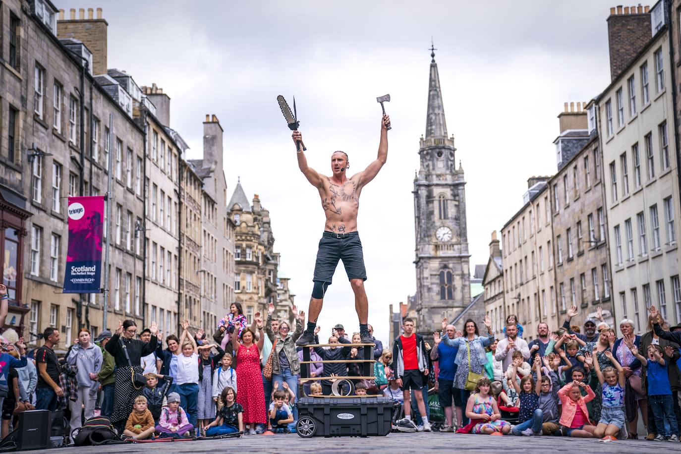 El circo toma las calles de Edimburgo