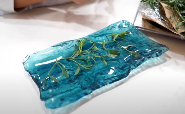 Magoga complementa uno de sus platos con hinojo marino cultivado reutilizando agua y nutrientes