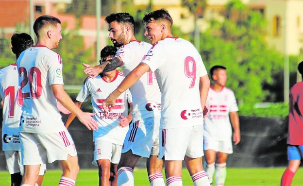 El filial empieza a lo grande (9-0)