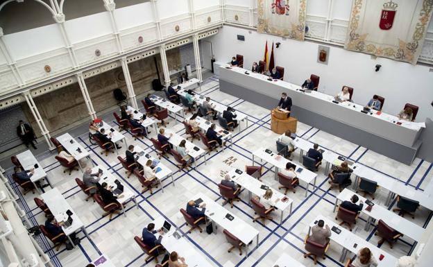 PP, PSOE y Podemos transfieren al partido el 80% del dinero que reciben