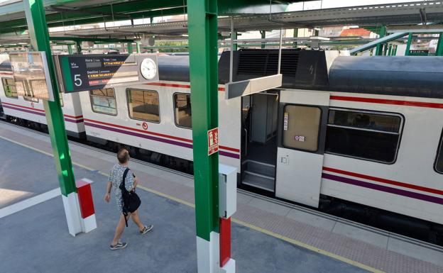 Abonos gratuitos de Renfe para Cercanías y Media Distancia: cómo y dónde solicitarlos