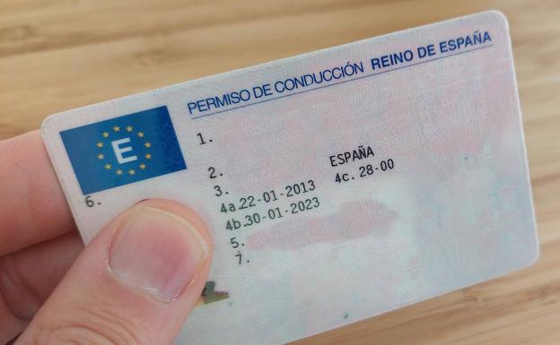 Casi 5.000 multas al año en la Región de Murcia por conducir sin carnet