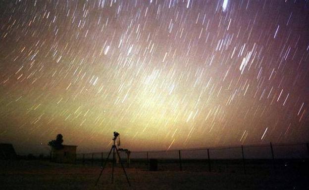 Las Perseidas vuelven a iluminar la noche en la Fortaleza del Sol en Lorca