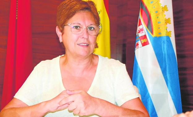 Juana Guardiola Verdú: «Jumilla abre sus brazos a los visitantes para que disfruten de nuestras fiestas»