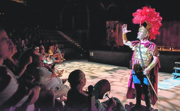 Un natural Carlos Sobera y un 'Miles Gloriosus' al que le falta la magia