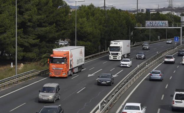 Precaución si conduces con fuertes rachas de viento: la DGT explica qué debes tener en cuenta