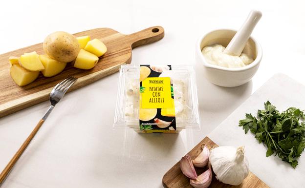 Mercadona renueva la receta de sus patatas con alioli para hacerla más casera