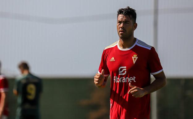 Miku se suma a la fiesta en el final de la sobresaliente pretemporada del Murcia