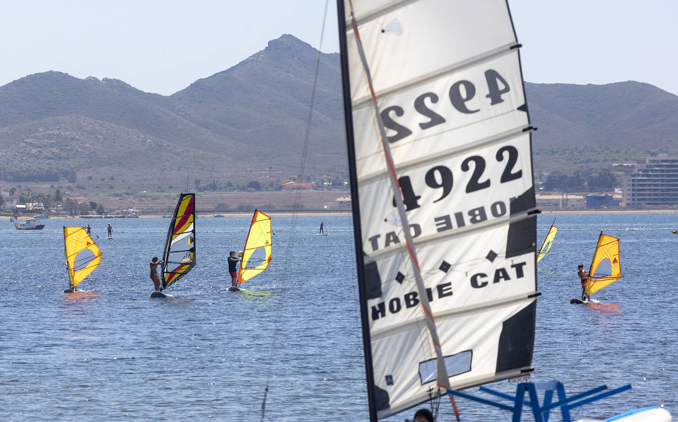 Deportes náuticos al alza en Cartagena