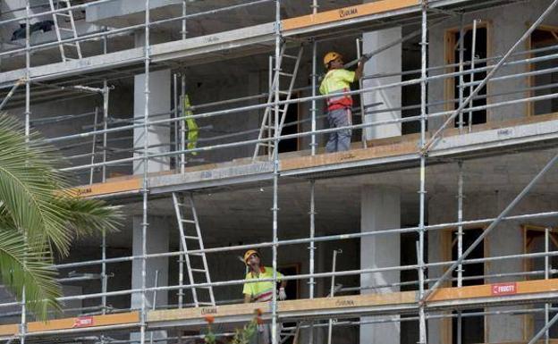 Un total 165 familias de la Región de Murcia optan a las ayudas para mejorar la eficiencia energética de sus viviendas