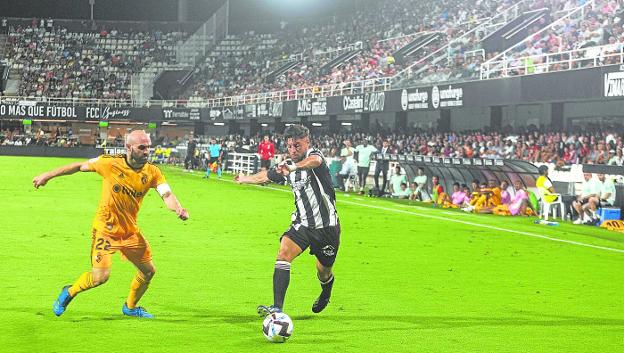 Un mes de agosto más tranquilo de lo habitual en las oficinas albinegras