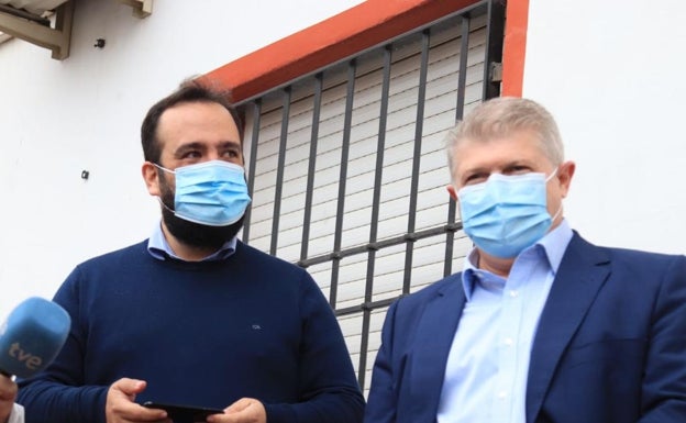 El periodista Rafa de Paco deja el PSRM y la Delegación del Gobierno