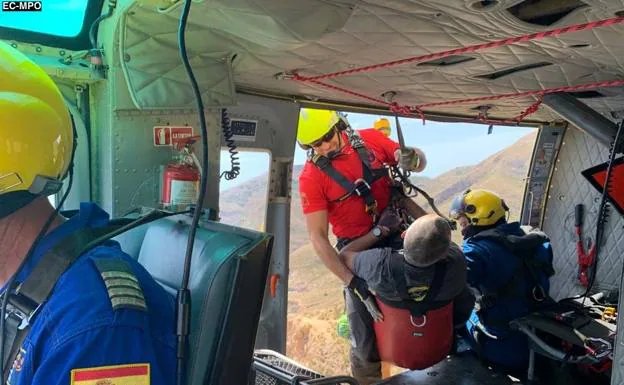 Emergency services rescue a hiker who had fainted in the Sierra de la Muela and Cabo Tiñoso.