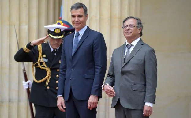 Sánchez, together with the president of Colombia, Gustavo Petro. 