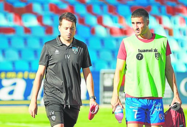 El partido más difícil para Israel Vicente, el abonado 383 del Real Murcia