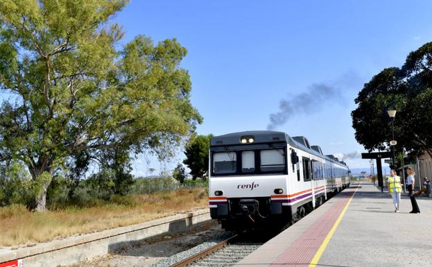 Vélez califica de «daño colateral» y «circunstancial» el cese del servicio de tren a Madrid por Archena