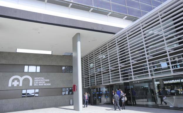 Herido un trabajador tras caer desde cuatro metros de altura en San Javier