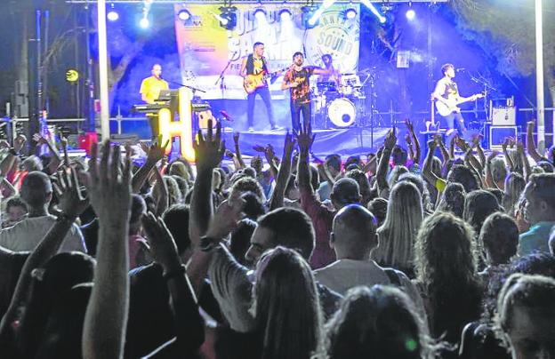 Las fiestas populares animan septiembre en barrios y diputaciones de Cartagena