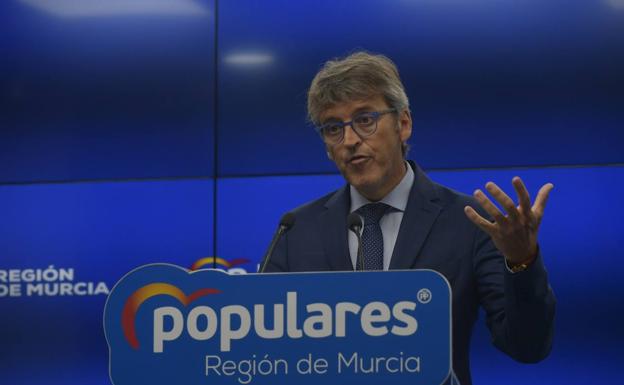 The Minister of Finance, Luis Marín, this Monday, during the press conference.