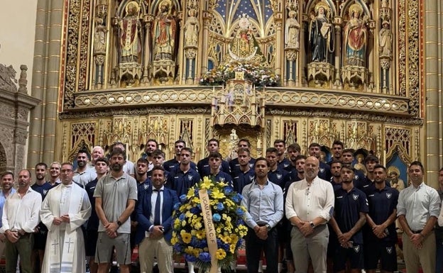 El UCAM CF recupera la tradicional ofrenda a la Virgen de la Fuensanta