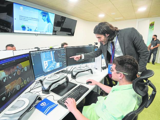 Universae FP: tecnología puntera y alianzas empresariales para garantizar el éxito