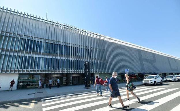 El aeropuerto de la Región de Murcia recupera en agosto más del 85% del tráfico anterior a la pandemia