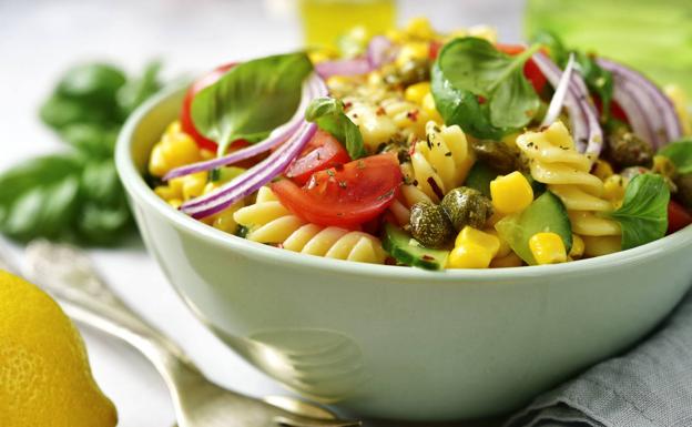 Ensalada de pasta y nueces