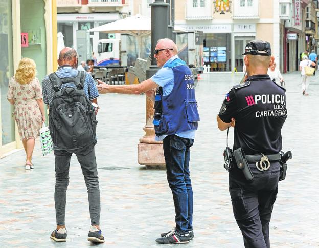 Bienestar Social saca de la calle en Cartagena a seis de cada siete mendigos y 'sintecho' en un año