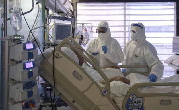 Los hospitalizados por Covid crecen en la Región de Murcia frente a la caída nacional
