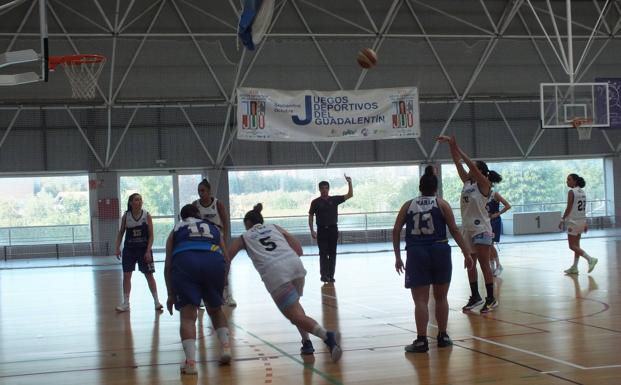Gran tarde de baloncesto en el II Memorial Juan Antonio Lorente en el C.D. Felipe VI de Lorca