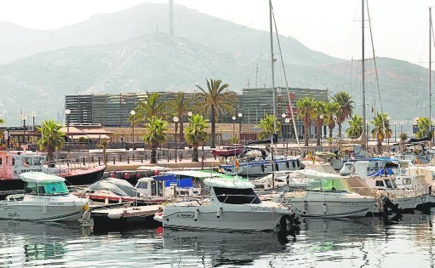 El Club de Regatas de Cartagena sale a flote gracias a una derrama