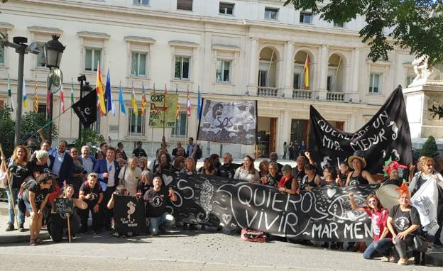 El Mar Menor hace historia y ya tiene derechos legales