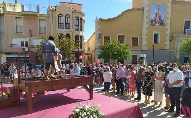 La cultura del vino y la devoción por la Patrona visten las calles de Bullas de fiesta