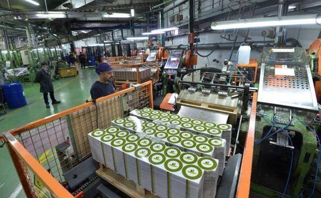 La Región de Murcia lidera en julio el crecimiento del negocio del sector industrial