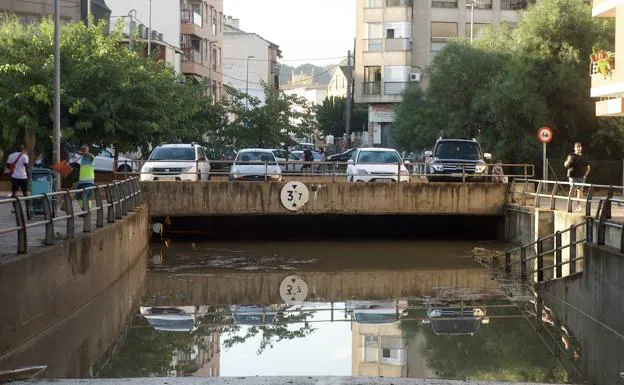 A tunnel flooded by the rains in Beniaján.