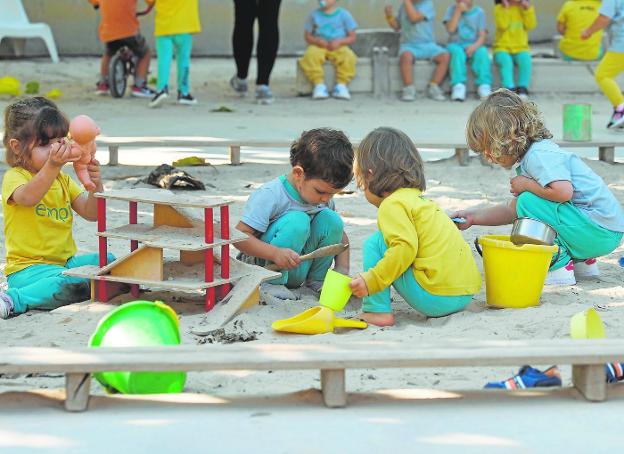 El retraso en la reconversión de nuevas guarderías demora 800 plazas gratuitas