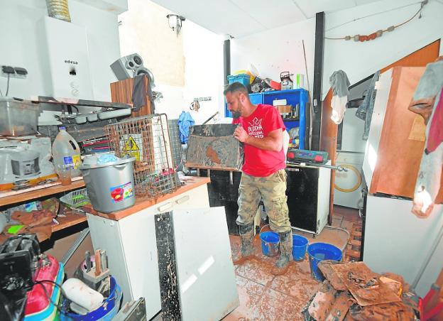 Los vecinos de Javalí Viejo vacían sus casas entre el temor a volver y los planes de reforma: «Lo hemos perdido todo»