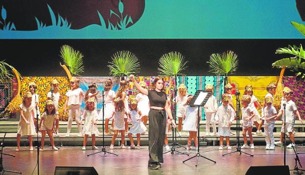 El Romea se llena para ayudar a Azul en Acción a sanar los ojos de Senegal